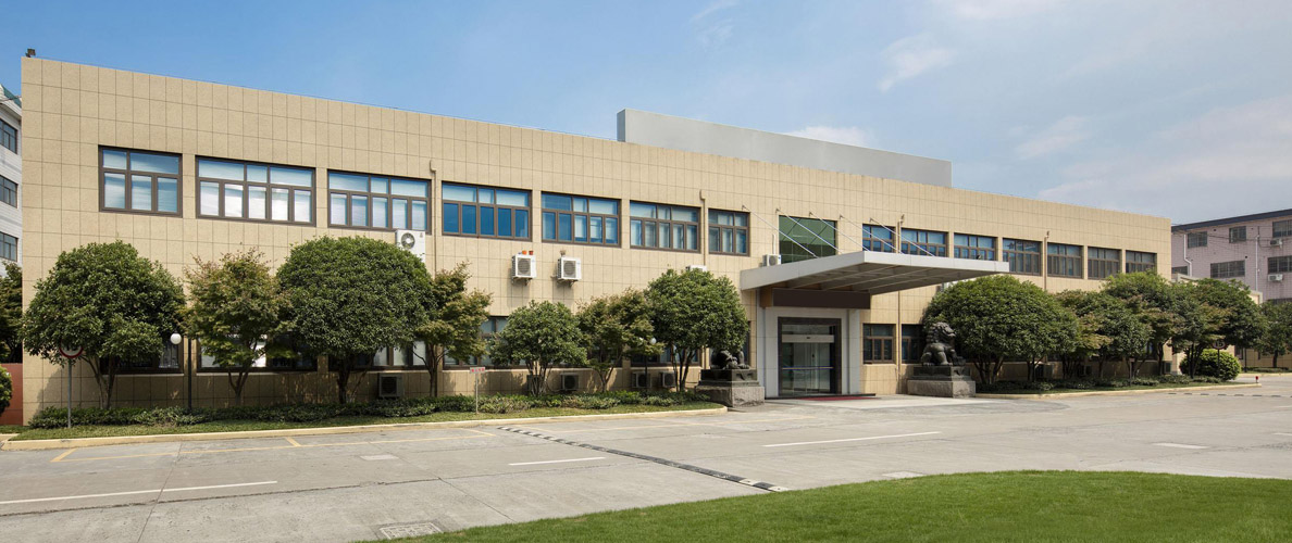 凱澤金屬主營產(chǎn)品有：鈦靶,鉻靶,鋯靶,鎳靶,鈦鋁靶,鈦絲,鈦鍛件,鈦加工件,鈦塊,鈦法蘭,鈦靶材,鈦靶塊,高純鈦靶,鈦板靶,鈦管靶,鈦平面靶,鉻靶材,鉻旋轉(zhuǎn)靶,鋯靶塊,鋯管靶,鎳靶材,鎳靶塊,鈦鋁靶材,鈦鋁靶塊,鈦合金絲,TA1鈦絲,TC4鈦絲,鈦合金鍛件,TC4鈦鍛件,TC11鈦鍛件,鈦合金加工件,鈦合金異形件,鈦異形加工件,TC4鈦加工件,鈦合金方塊,鈦方塊,鈦合金法蘭,TA1鈦法蘭,TA2鈦法蘭,TC4鈦法蘭,鈦螺絲,鈦合金棒,鈦合金板,鈦合金管,鈦環(huán),
鈦管件,鈦合金餅等，庫存充足，規(guī)格齊全，支持現(xiàn)貨或定制